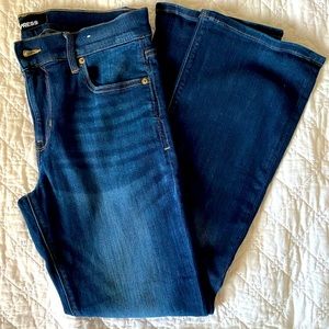 Express jeans 6 stretch “barely boot” cut